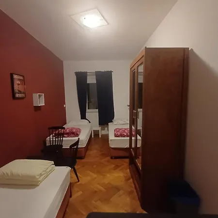 Old School Hostal