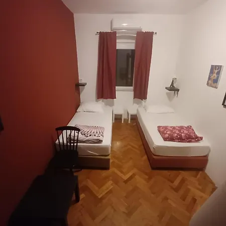 Old School Hostal *