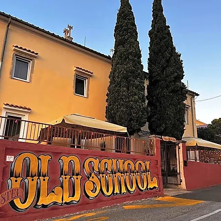 Old School - Private Ostello Fiume